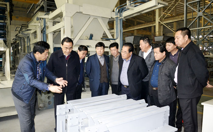 砌塊磚機(jī)設(shè)備廠家要贏得市場(chǎng)必須以質(zhì)量為關(guān)鍵