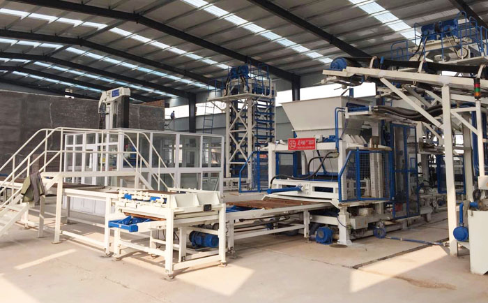 建筑垃圾制磚機(jī)將建筑垃圾“變身”綠色環(huán)保墻材