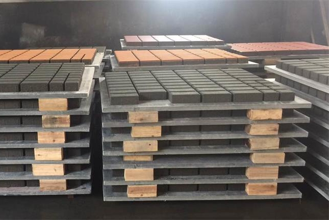 制磚機(jī)帶動(dòng)經(jīng)濟(jì)發(fā)展