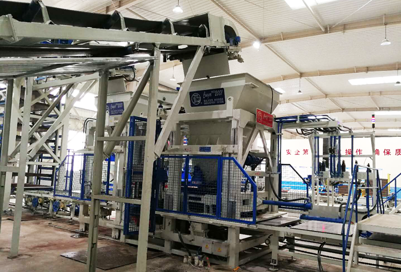 透水磚機(jī)生產(chǎn)線廠家淺析透水磚的發(fā)展前景