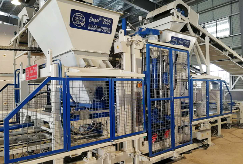 國家對透水磚的政策支持帶動新型環(huán)保透水磚機器市場