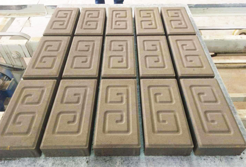 工業(yè)廢渣制磚機滿足個性化生產(chǎn)需求