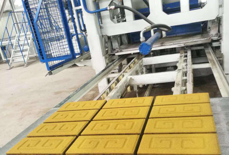 工業(yè)廢渣制磚機突出的三大優(yōu)勢