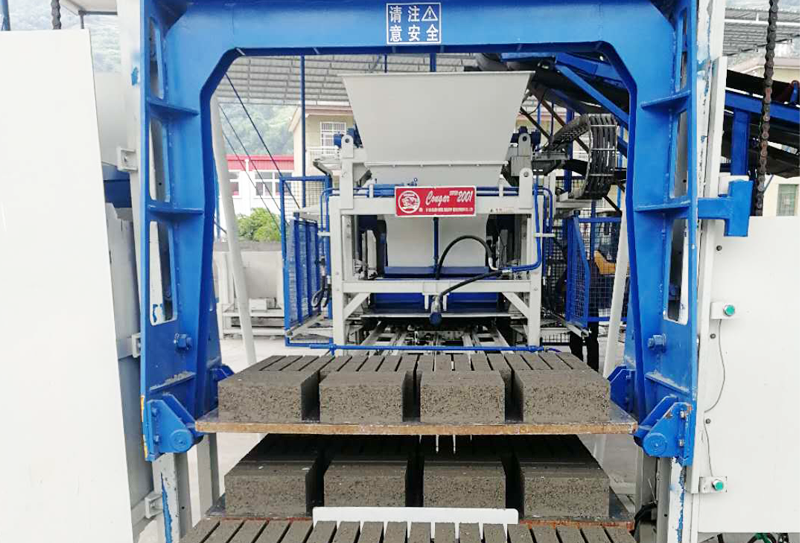 水泥免燒磚生產(chǎn)線設(shè)備制造時(shí)應(yīng)符合的標(biāo)準(zhǔn)