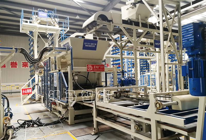 免燒磚全自動(dòng)磚機(jī)