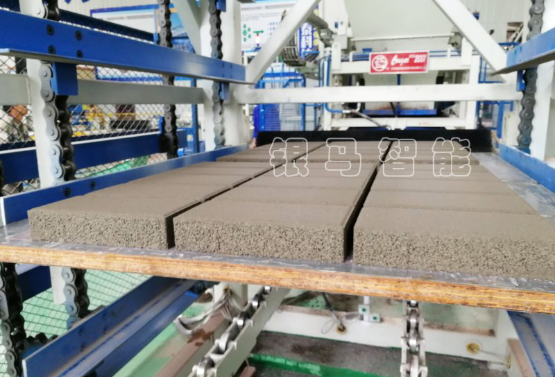 連鎖水泥磚機(jī)維修中容易被你忽略的幾個問題 連鎖水泥磚機(jī)維修中容易被你忽略的幾個問題