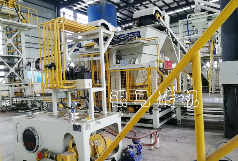 水泥彩磚設備：透水磚機如何預防故障的發(fā)生？