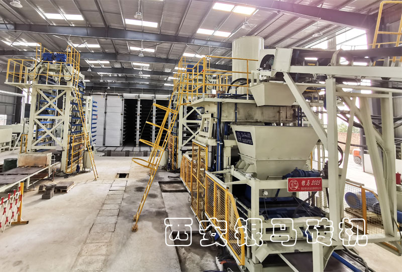 全自動水泥標(biāo)磚生產(chǎn)線：探索高端技術(shù)，呈獻“硬核”科技！