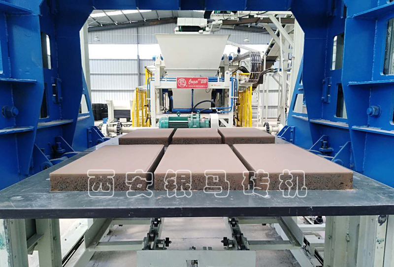砌塊磚機(jī)：自動磚機(jī)設(shè)備生產(chǎn)線應(yīng)向國際水平看齊