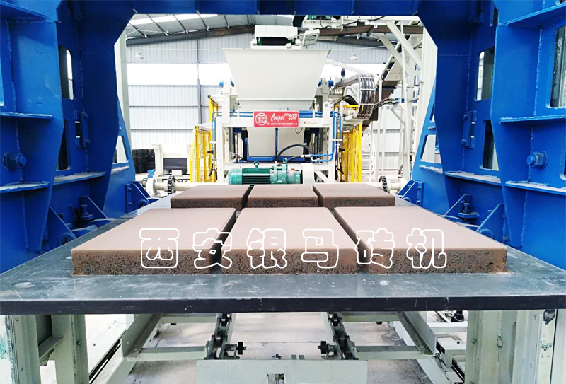 建筑垃圾制磚機(jī)建筑垃圾再生，貢獻(xiàn)銀馬“硬核”力量！