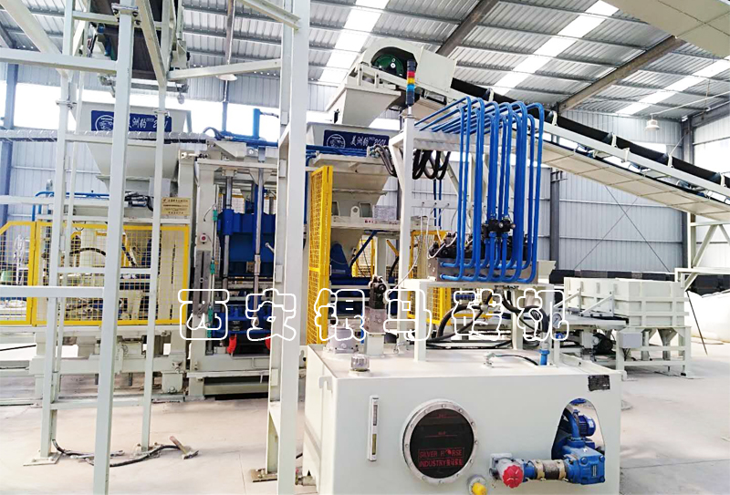 西安銀馬全自動透水磚機(jī)：看得見的污染，看得見的環(huán)保！