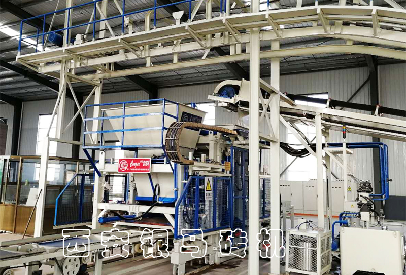 全自動透水磚機(jī)生產(chǎn)線：水泥磚機(jī)固廢制磚，環(huán)保即高效