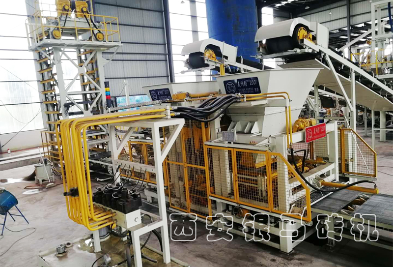 18億噸鋼渣堆存何處去？鋼渣制磚生產(chǎn)線讓鋼企看到新希望