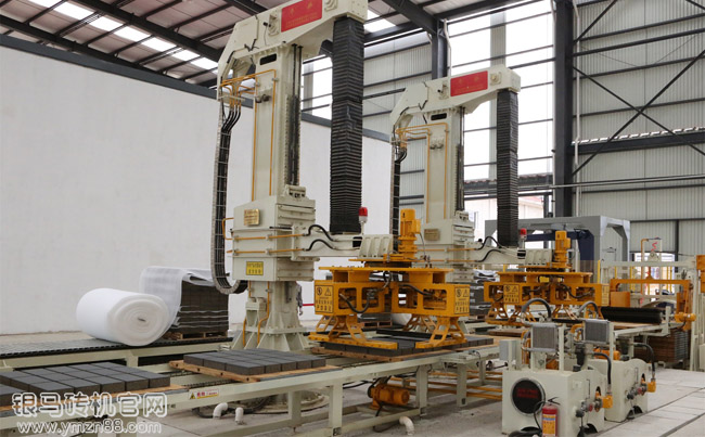 海綿城市透水磚機設(shè)備