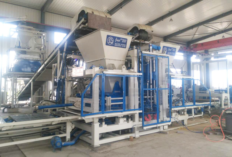 路面磚制磚設(shè)備