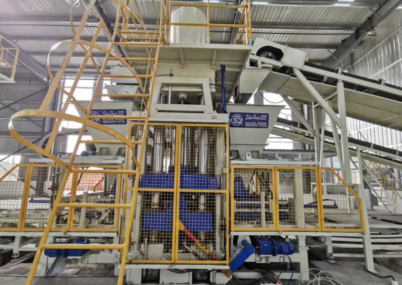 全能磚石成型機(jī)：銀馬研發(fā) 國際先進(jìn)機(jī)型