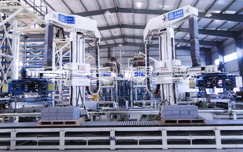 一款替代國(guó)外進(jìn)口高端裝備的制磚機(jī)成套設(shè)備